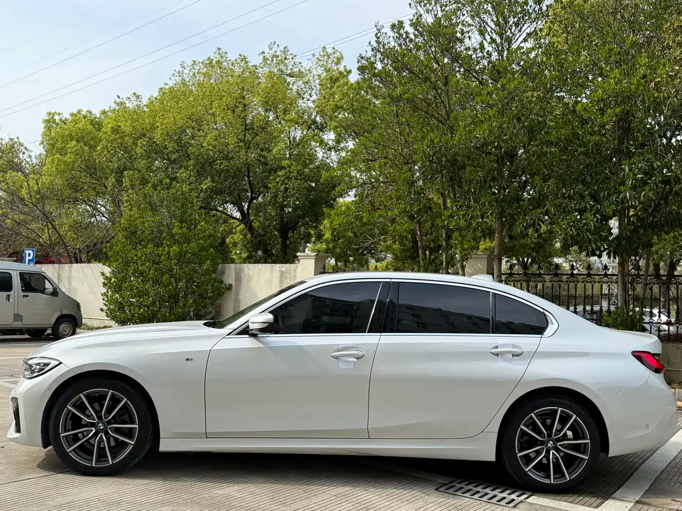 BMW 3 Series 2021 325Li M Sport Package фото 16