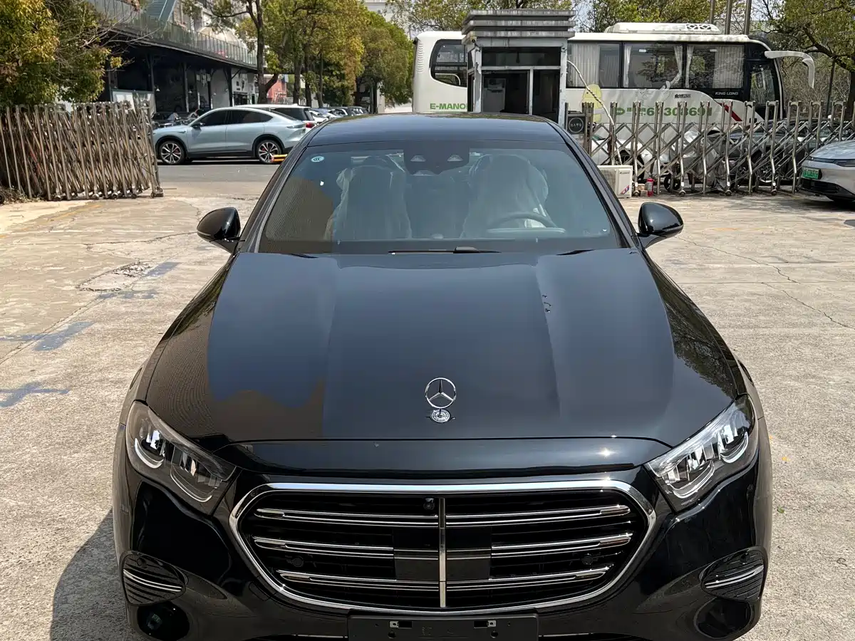 MERCEDES-BENZ E-CLASS