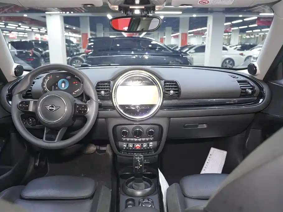 MINI CLUBMAN