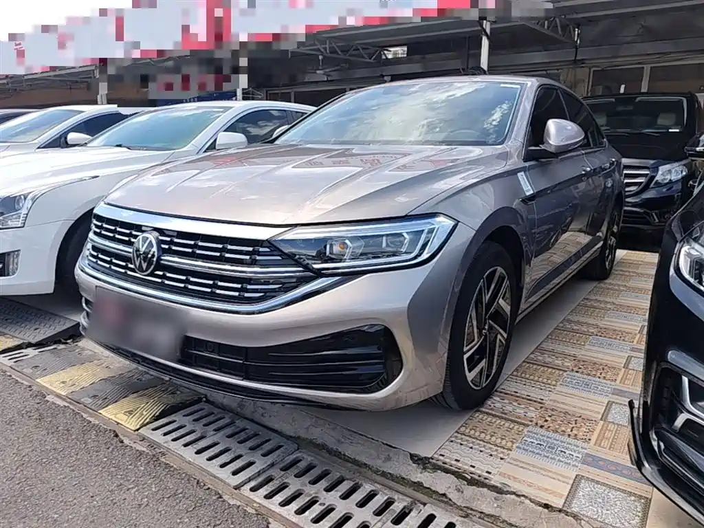 Volkswagen Sagitar 2025 300TSI DSG Surpass Edition
