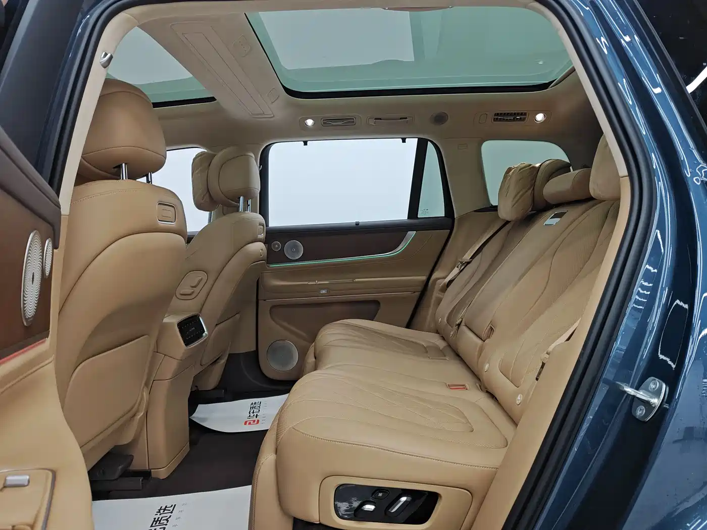 AITO Wenjie AITO M9 2024 Model Extended Range Ultra Edition 52kWh 5-Seater фото 8