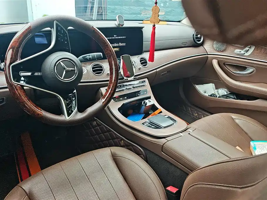Mercedes-Benz E-Class New Energy 2023 E 350 e L Plug-in Hybrid Sedan фото 12