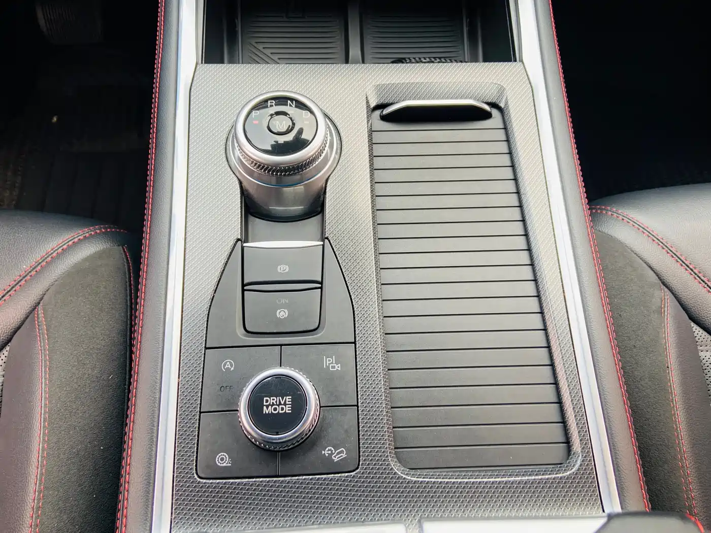 Ford Explorer 2023 EcoBoost 285 AWD ST-LINE 6-Seater фото 22