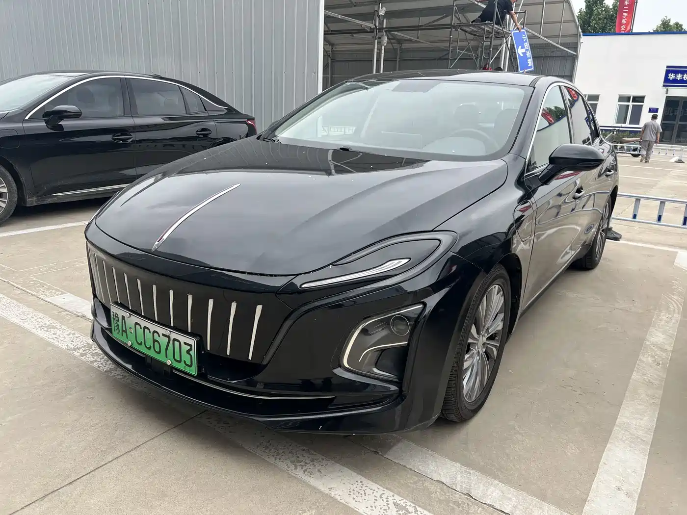 Hongqi E-QM5 2022 431km Charging Enjoyment Edition