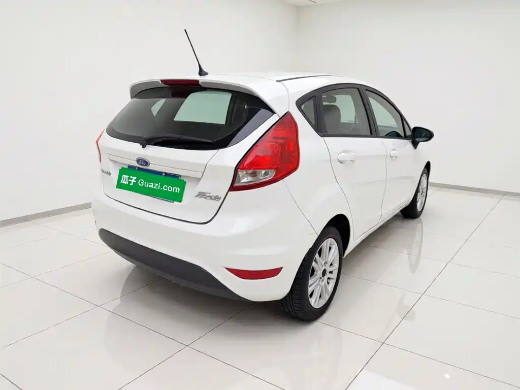Ford Fiesta 2015 2013 Hatchback 1.5L Automatic Fashion
