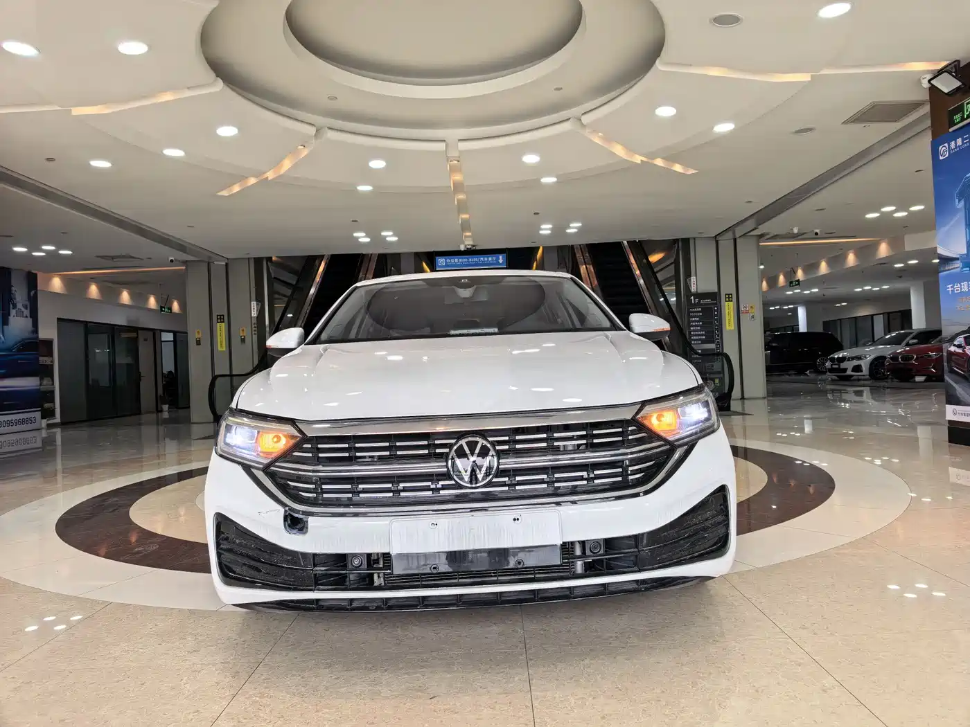 Volkswagen Sagitar 2024 300TSI DSG Surpass Edition фото 2