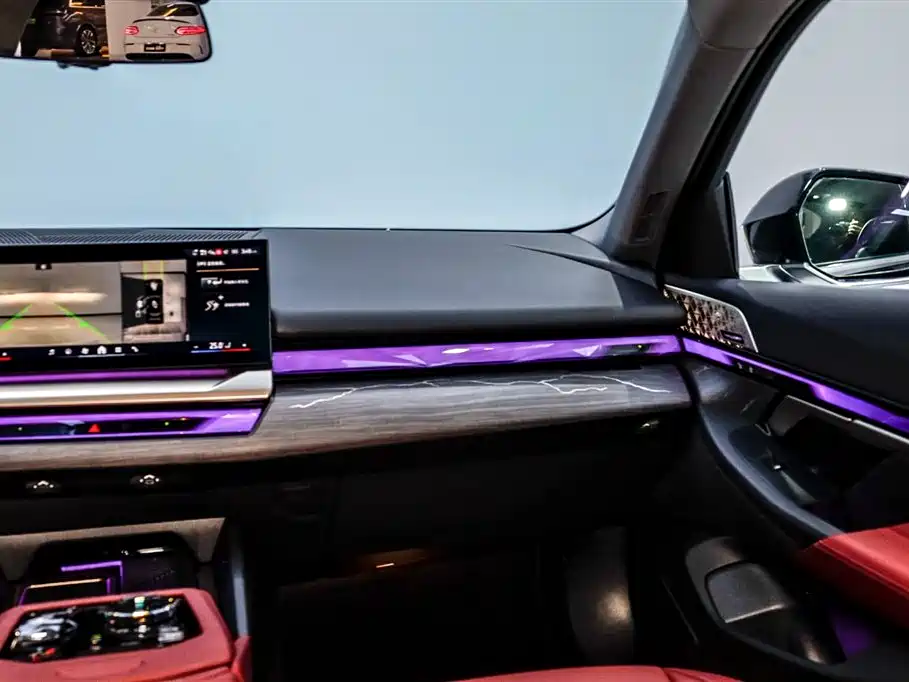 BMW 5 Series 2025 530Li Premium M Sport Package фото 23