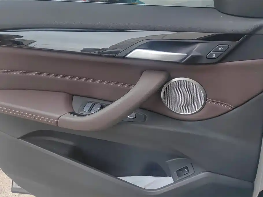 BMW X1 2021 sDrive20Li Fashion фото 7