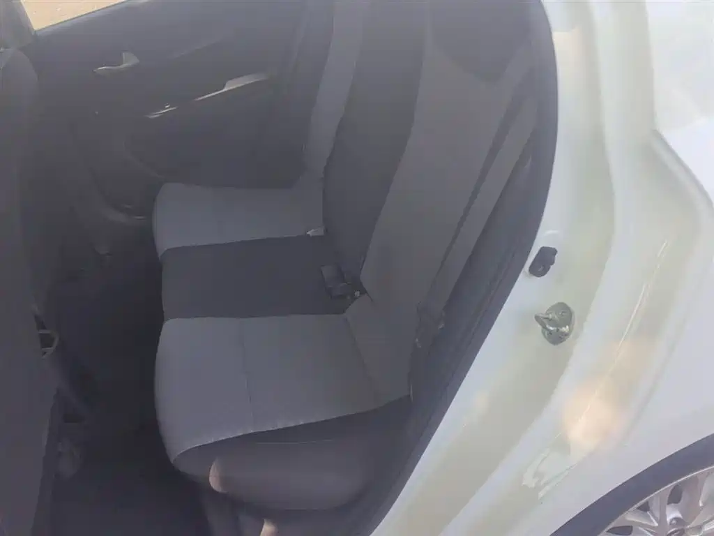 KIA K2