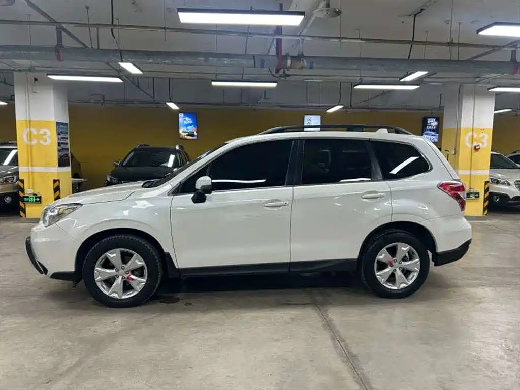 Subaru Forester 2013 2.5i Automatic Luxury Edition фото 4