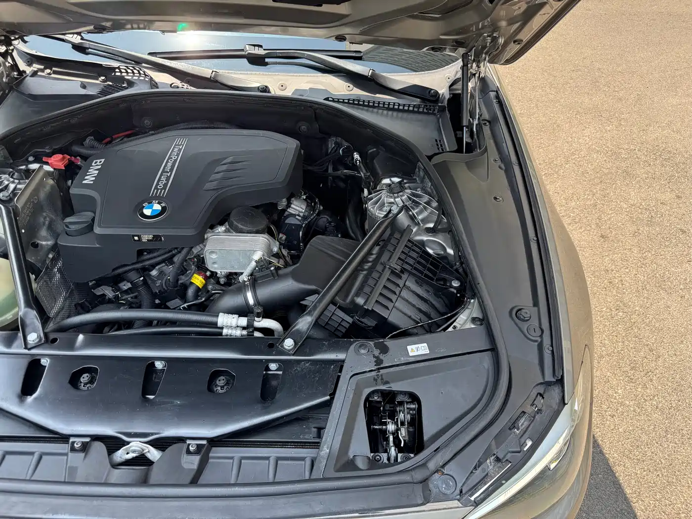 BMW 5 Series 2017 525Li Leading Edition фото 38