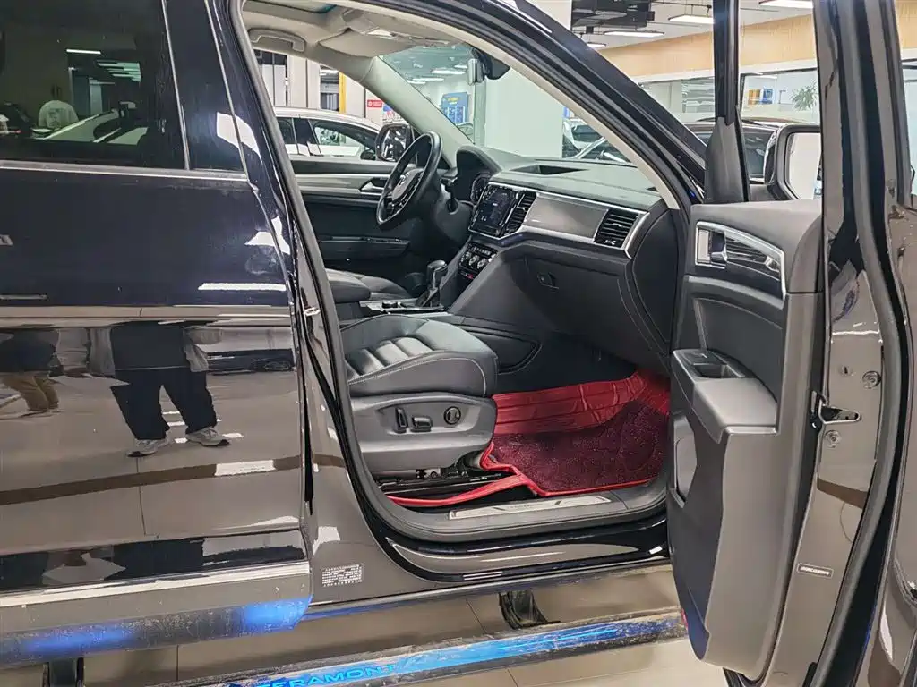 Volkswagen Teramont 2021 530 V6 AWD Prestige Luxury Edition фото 7