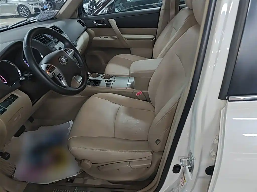 Toyota Highlander 2012 2.7L 2WD 5-seater Elite Edition фото 15