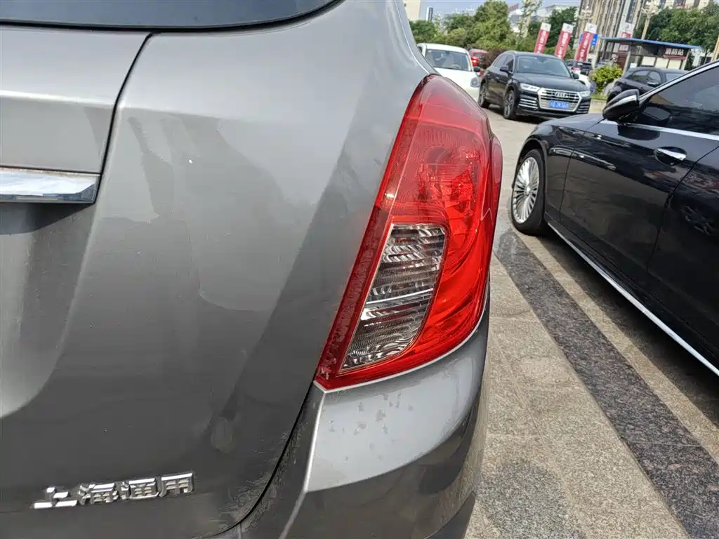 Buick Encore 2015 1.4T Automatic 2WD Urban Elite фото 24
