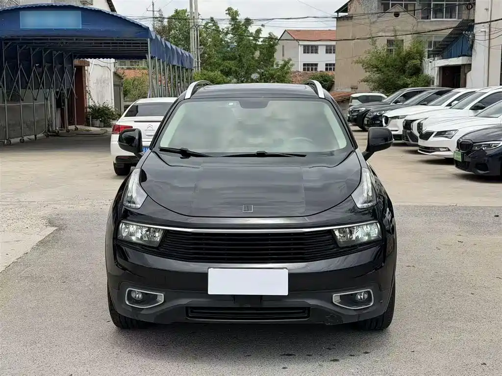 Lynk & Co 01 2017 2.0T 2WD фото 22