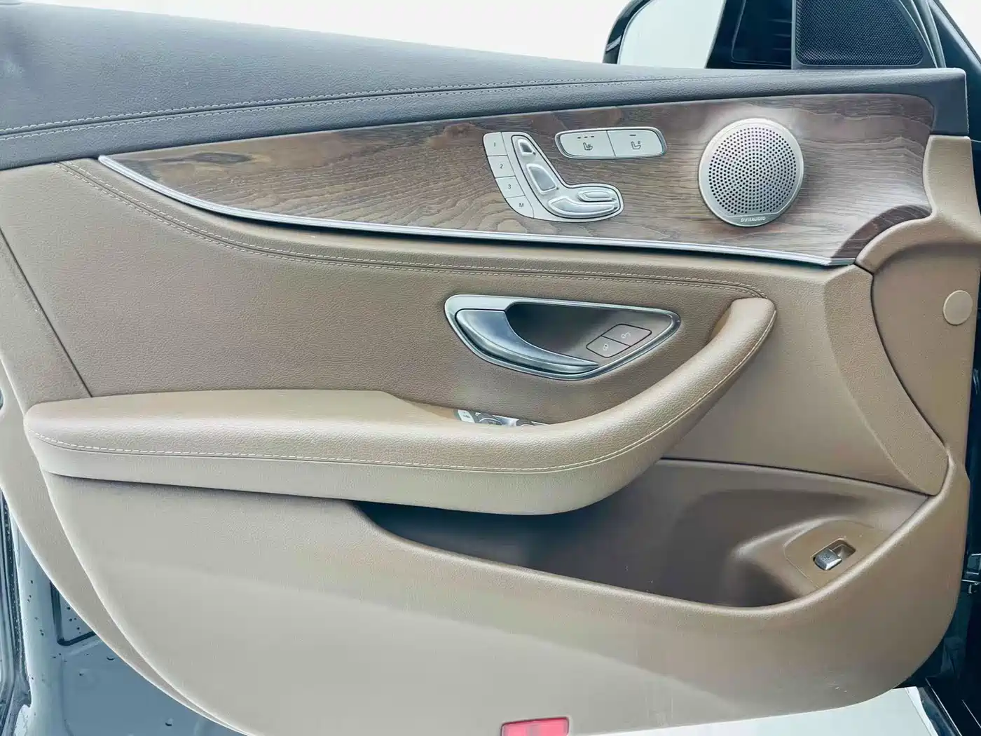 Mercedes-Benz E-Class 2019 E 300 L Luxury фото 9