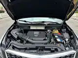 Photo 10 - Cadillac XT5