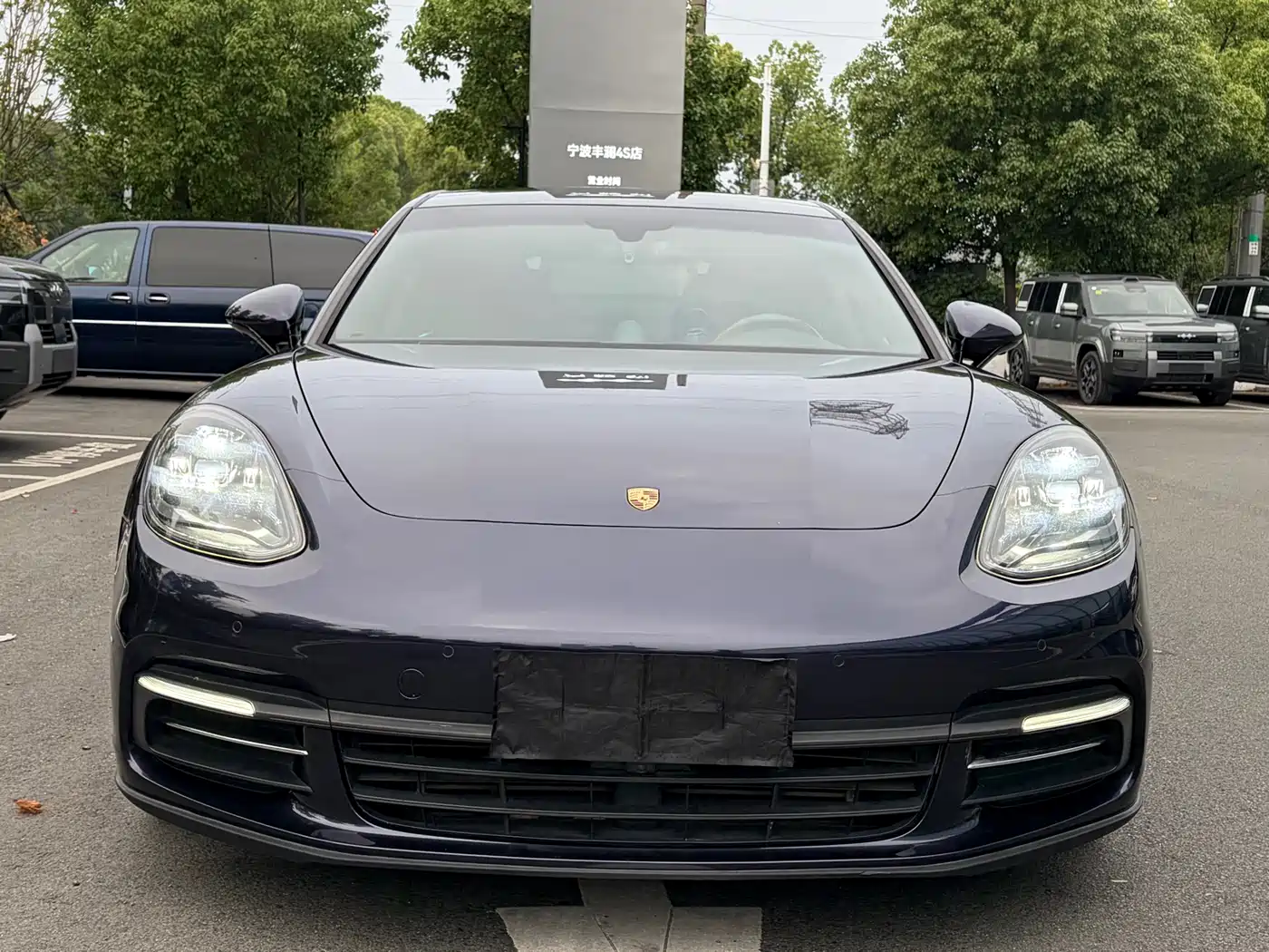 Porsche Panamera 2017 Panamera Executive Long Wheelbase 3.0T фото 2