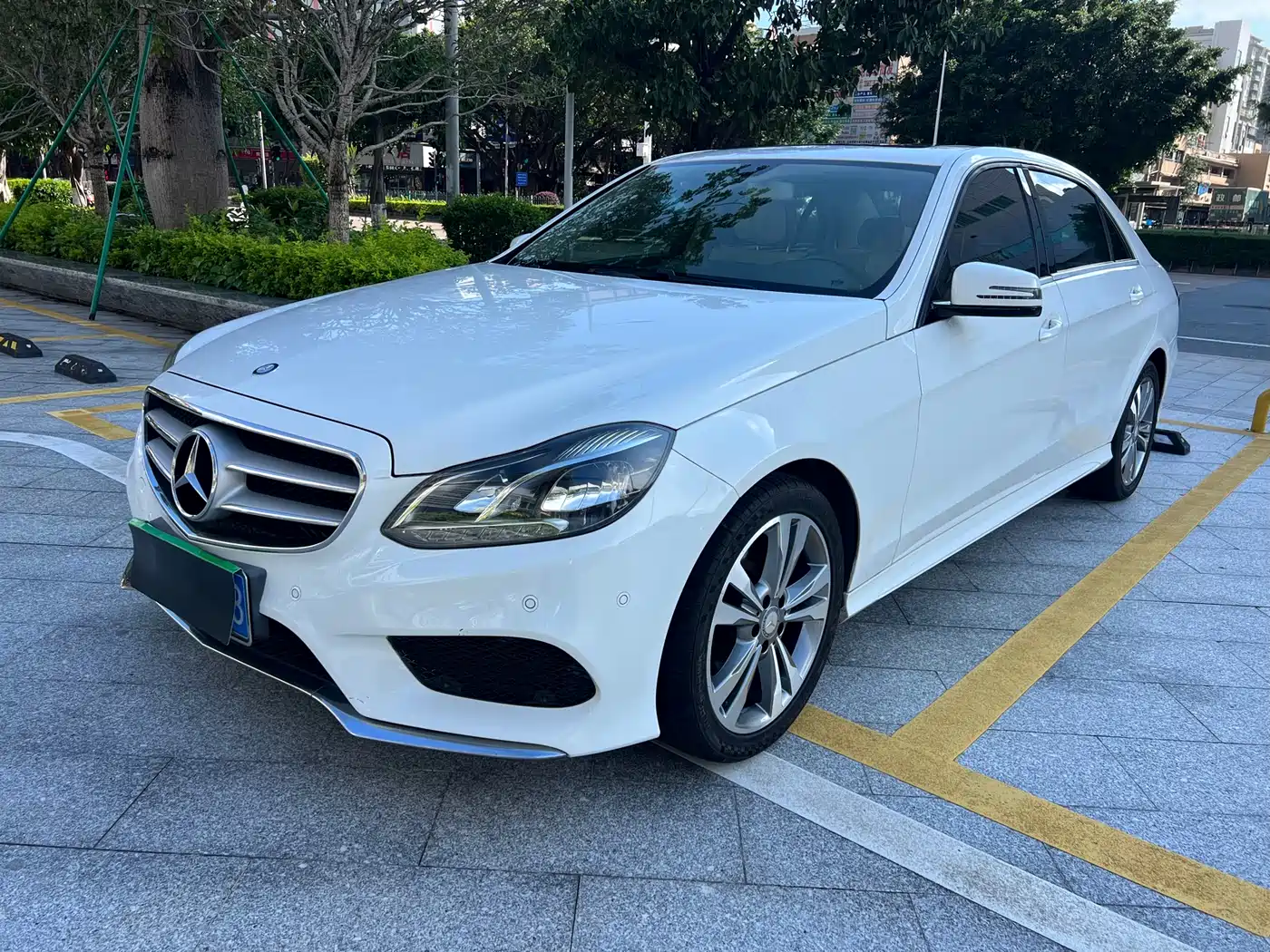 Mercedes-Benz E-Class 2015 Facelift E 200 L