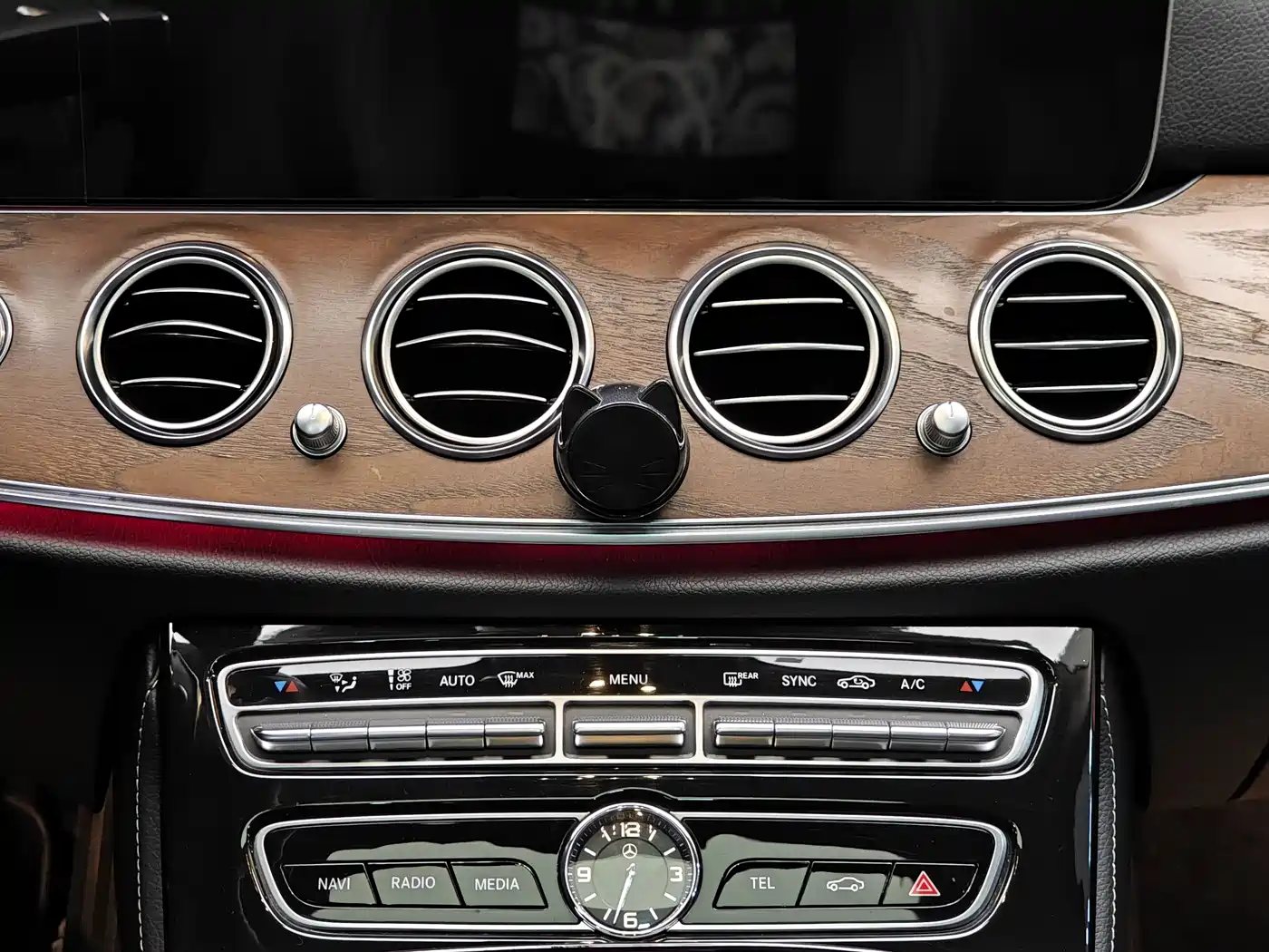 Mercedes-Benz E-Class 2016 E 300 L Fashion Type фото 17