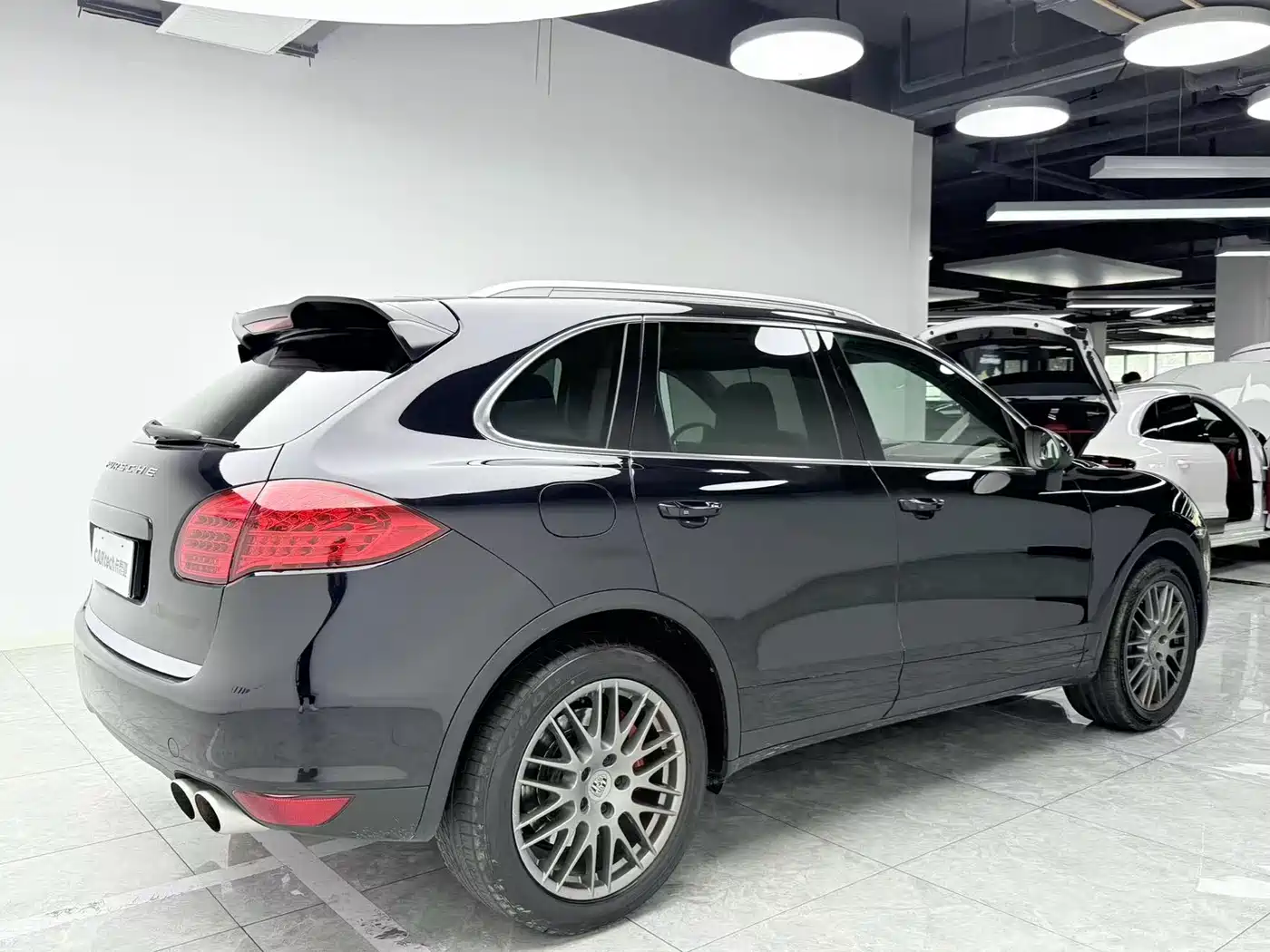 Porsche Cayenne 2011 Cayenne Turbo 4.8T фото 4