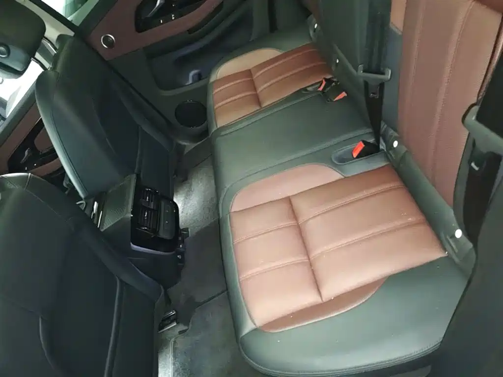Land Rover Range Rover Evoque 2024 Range Rover Evoque L 249PS Light Master Edition фото 17
