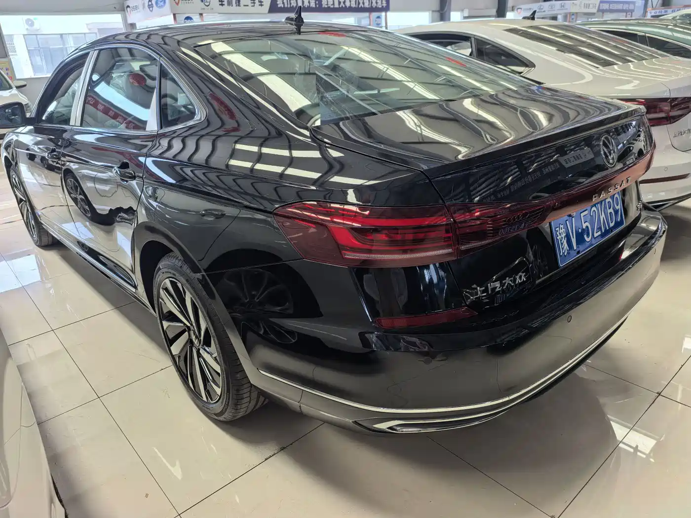 VOLKSWAGEN PASSAT