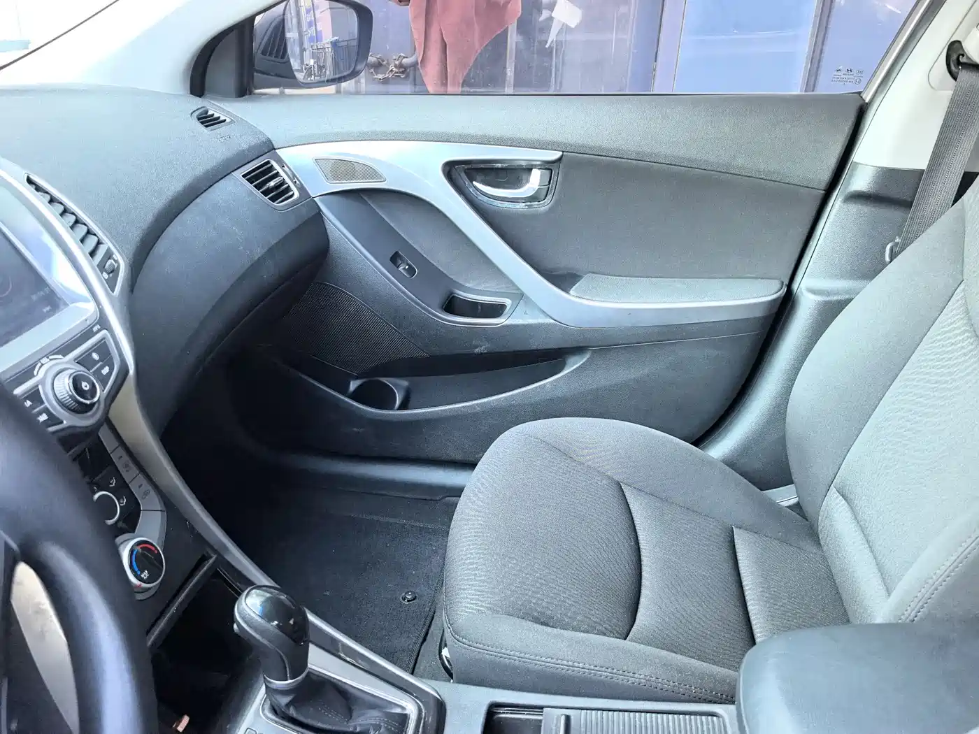 Hyundai Langdong 2016 1.6L Automatic Premium Edition фото 9