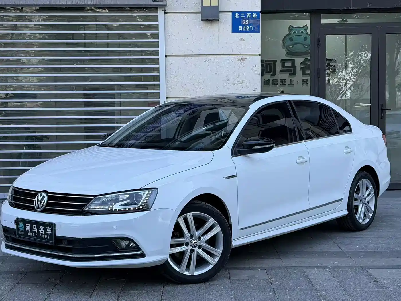 Volkswagen Sagitar 2018 280TSI DSG Luxury фото 2