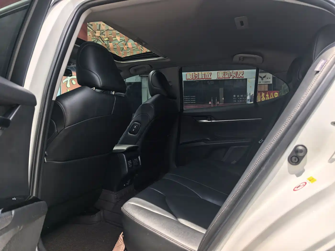 Toyota Camry 2018 2.0G Luxury Edition фото 8