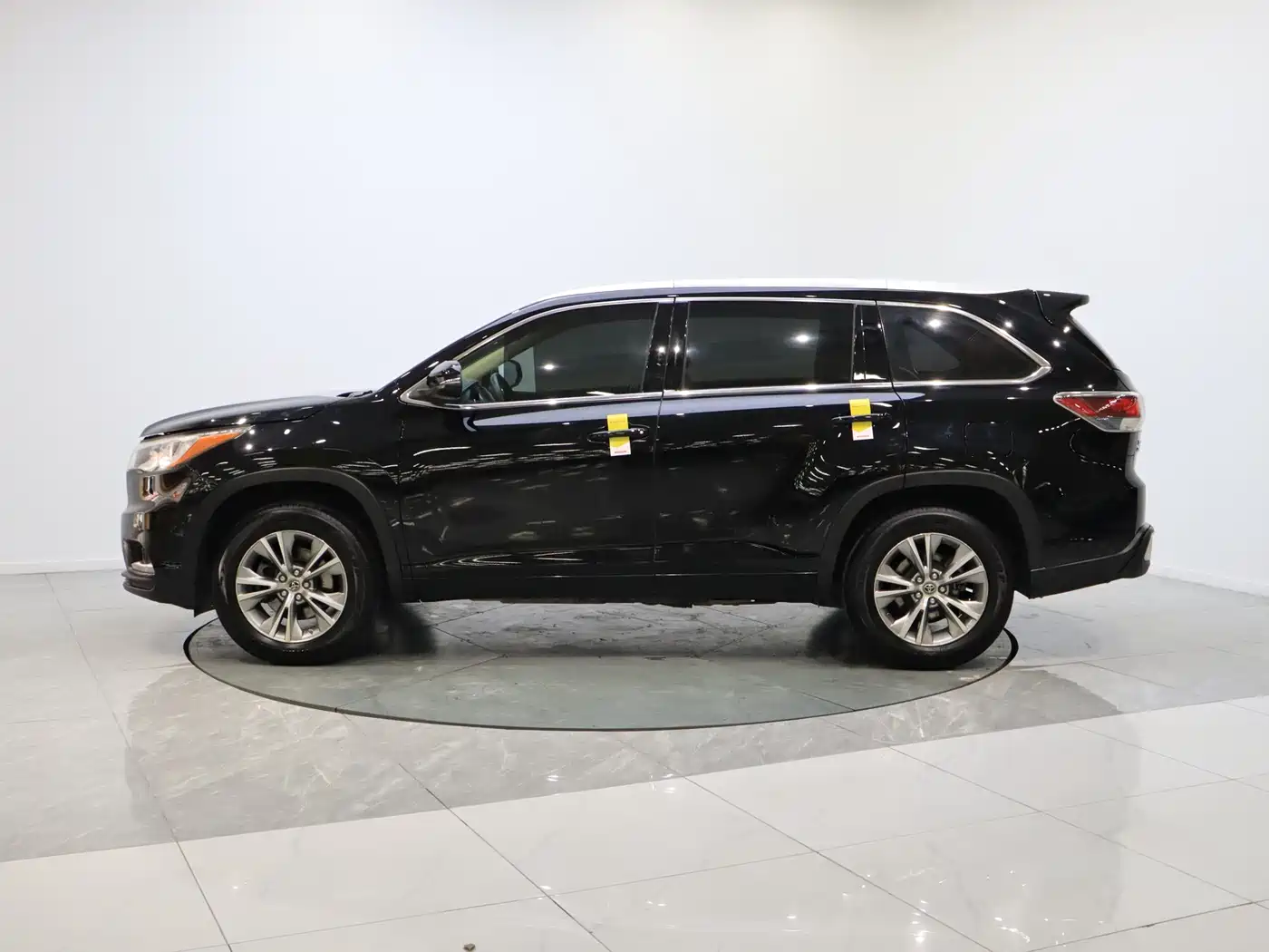 Toyota Highlander 2015 2.0T AWD Elite Edition 7-seater фото 5