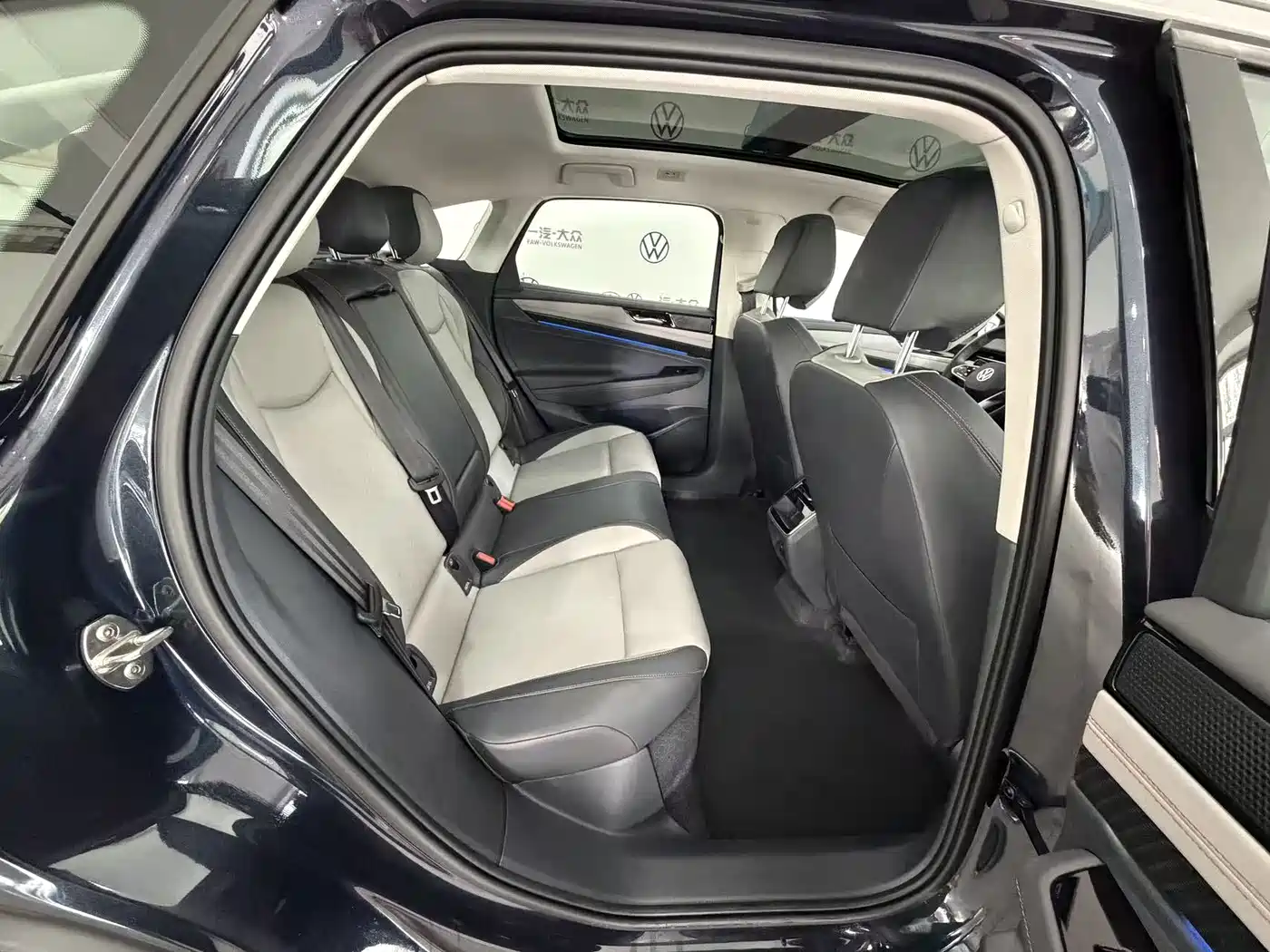 VOLKSWAGEN ID.7 VIZZION