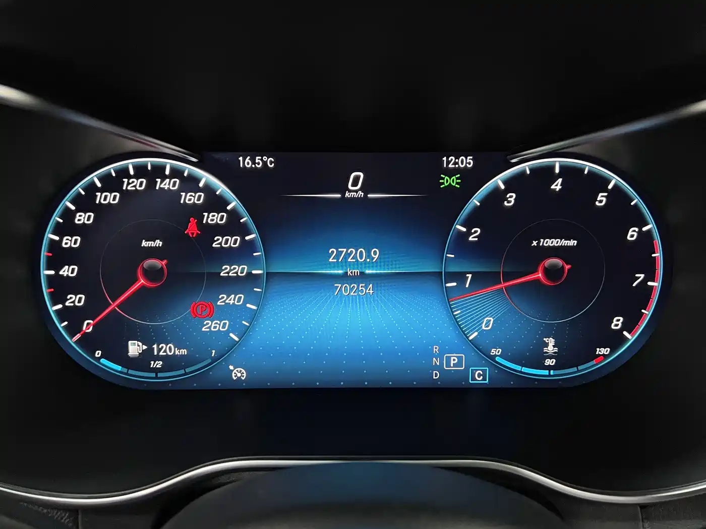 Mercedes-Benz GLC 2022 Model GLC 260 L 4MATIC Dynamic Edition фото 19