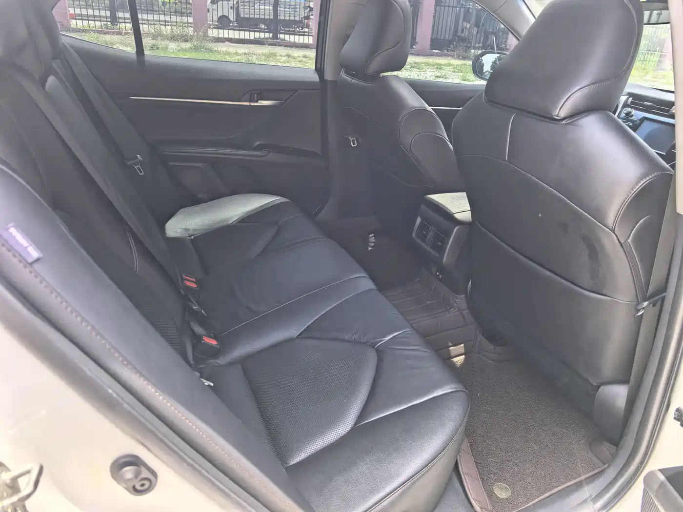 Toyota Camry 2018 2.0G Luxury Edition фото 10