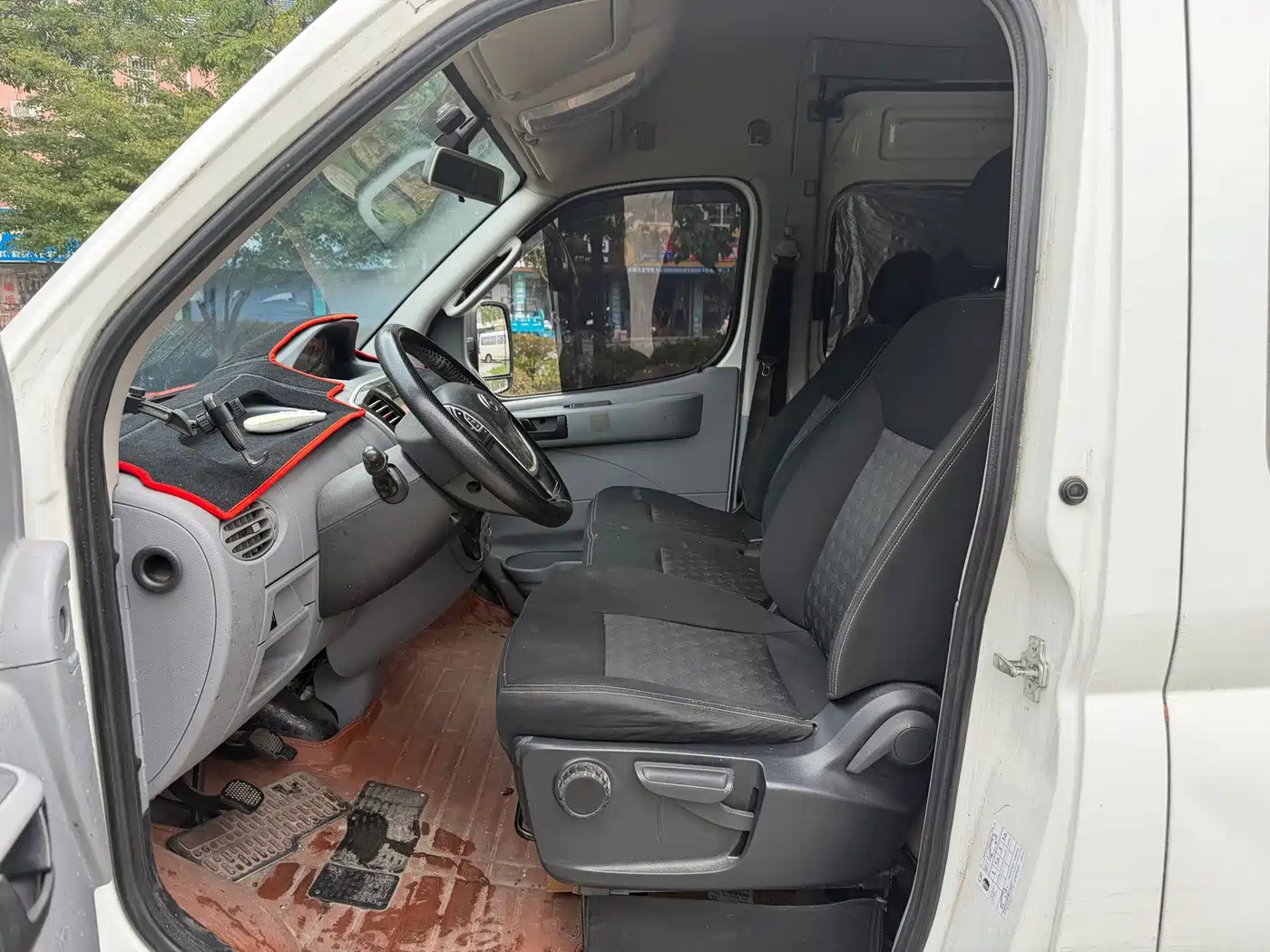 Photo 5 - Maxus Xintu V80