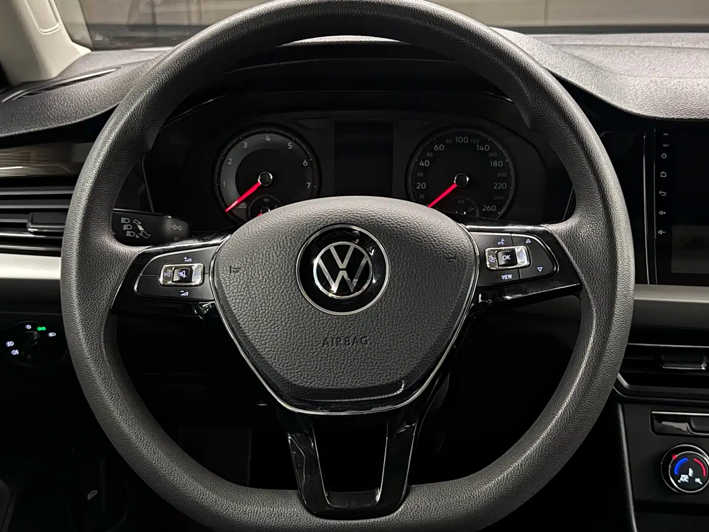 Volkswagen Lavida 2021 1.5L Auto Comfort Edition фото 11
