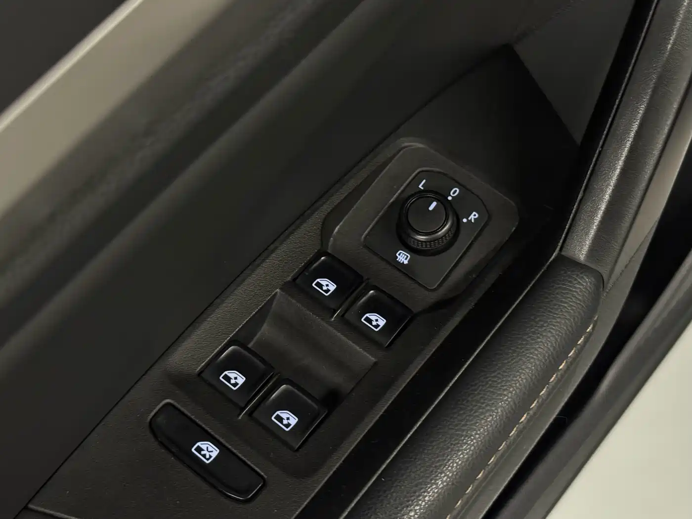 Volkswagen Lavida 2021 1.5L Auto Comfort Edition фото 8