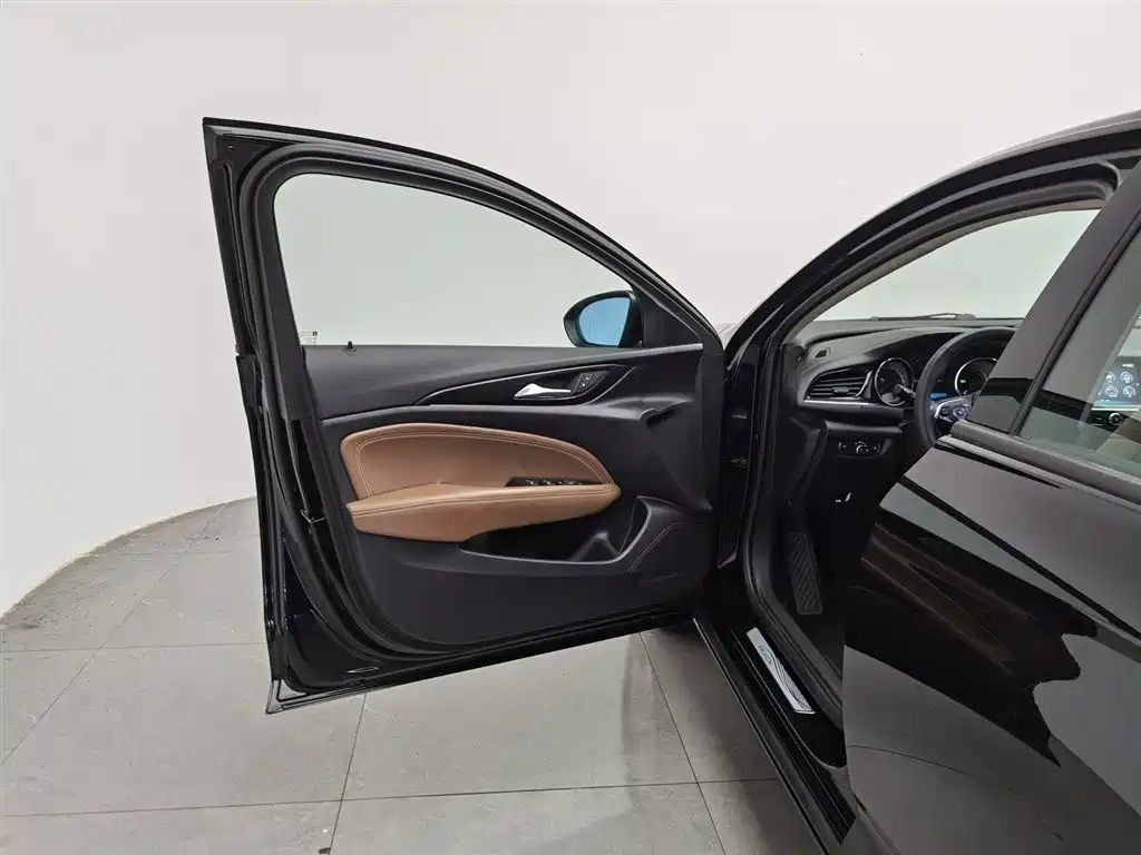 Buick Regal 2019 20T Elite China VI фото 8