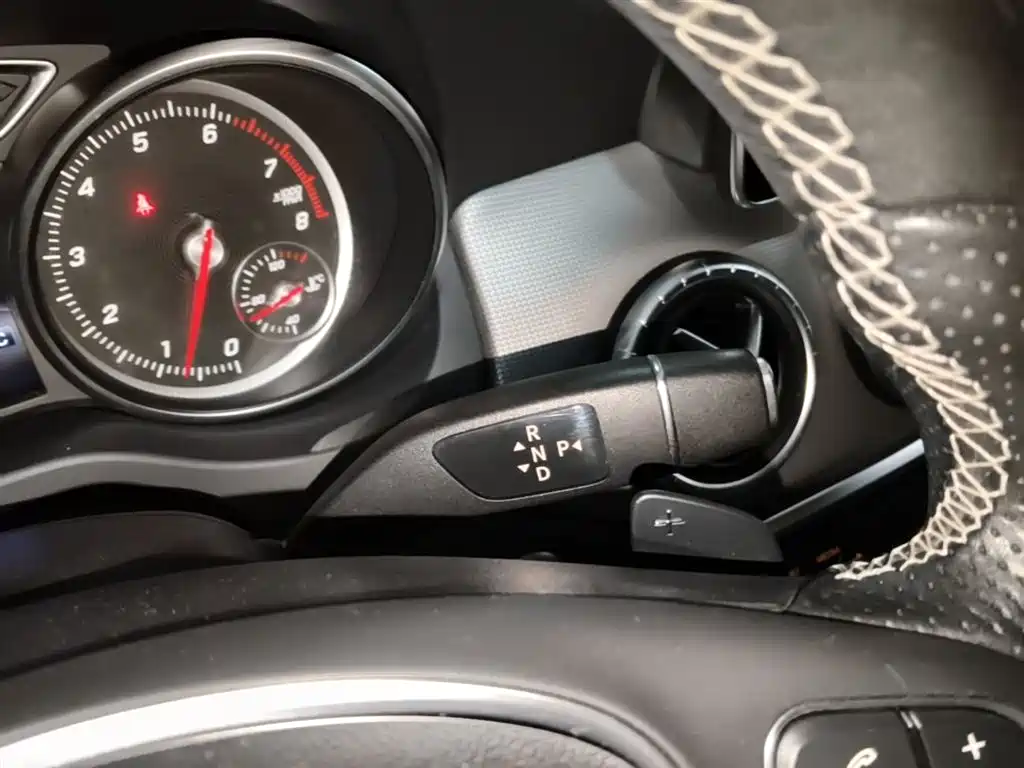 Mercedes-Benz CLA (Import) 2017 CLA 200 Dynamic фото 14