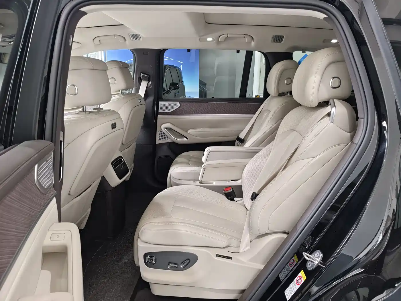 Denza N9 2025 2025 Model Prestige Edition