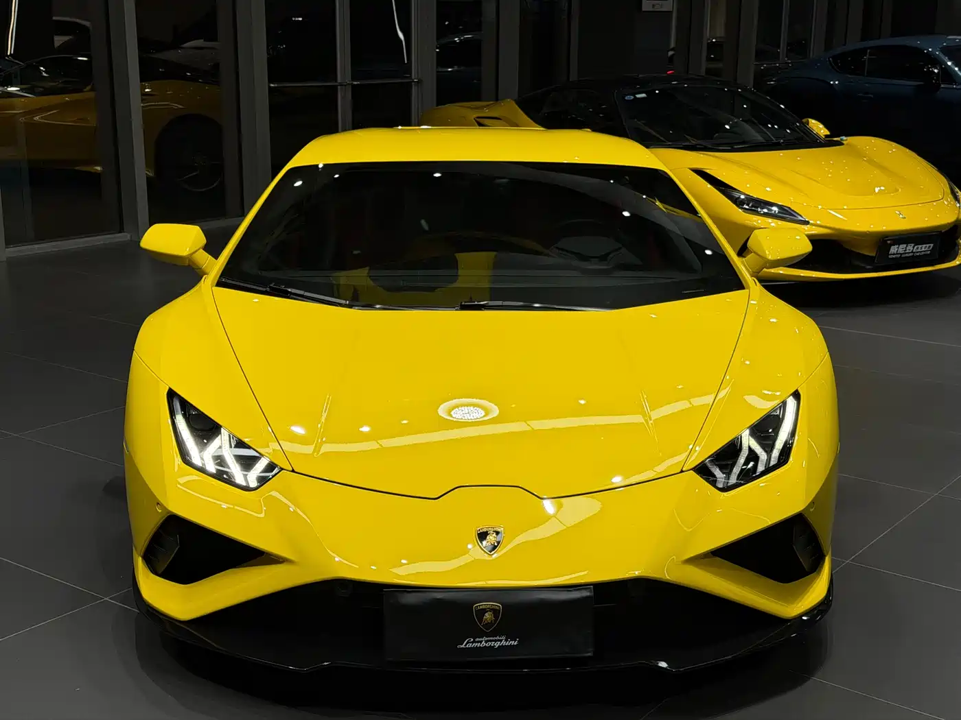 Lamborghini Huracán 2020 Huracán EVO RWD фото 2