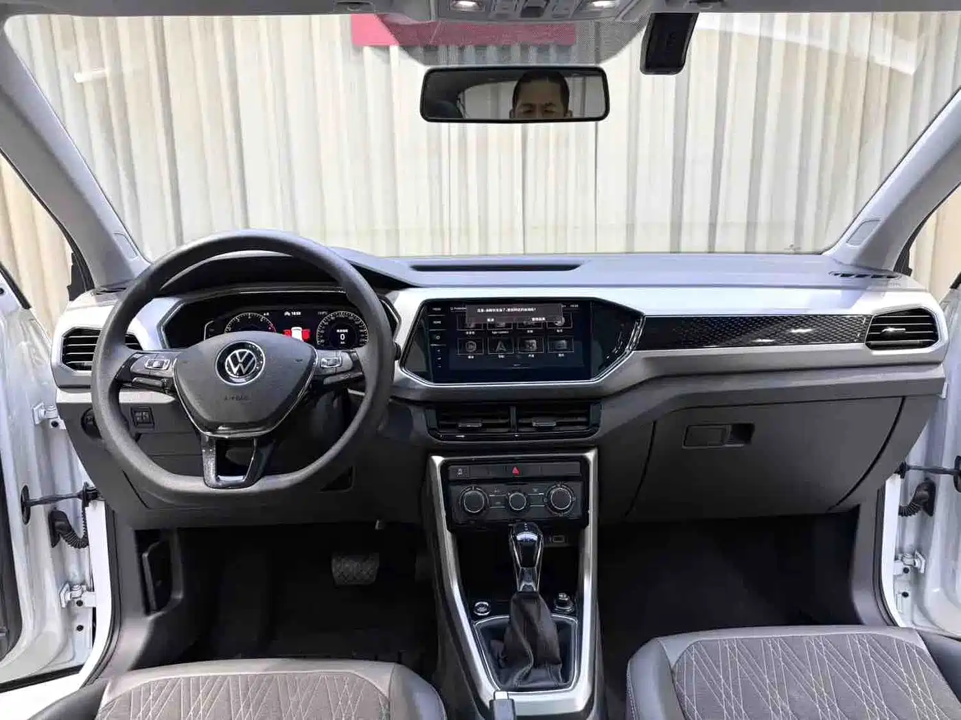 Volkswagen T-Cross 2022 280TSI DSG Comfort Edition фото 8
