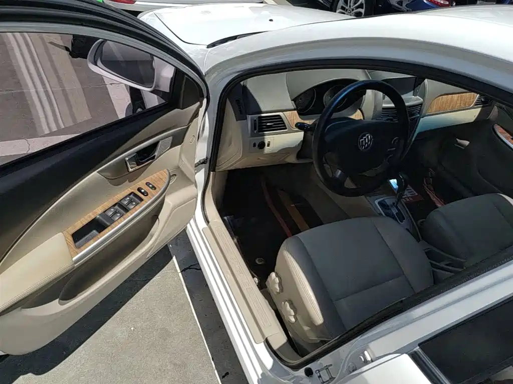 Buick Excelle 2015 1.5L Automatic Classic фото 16