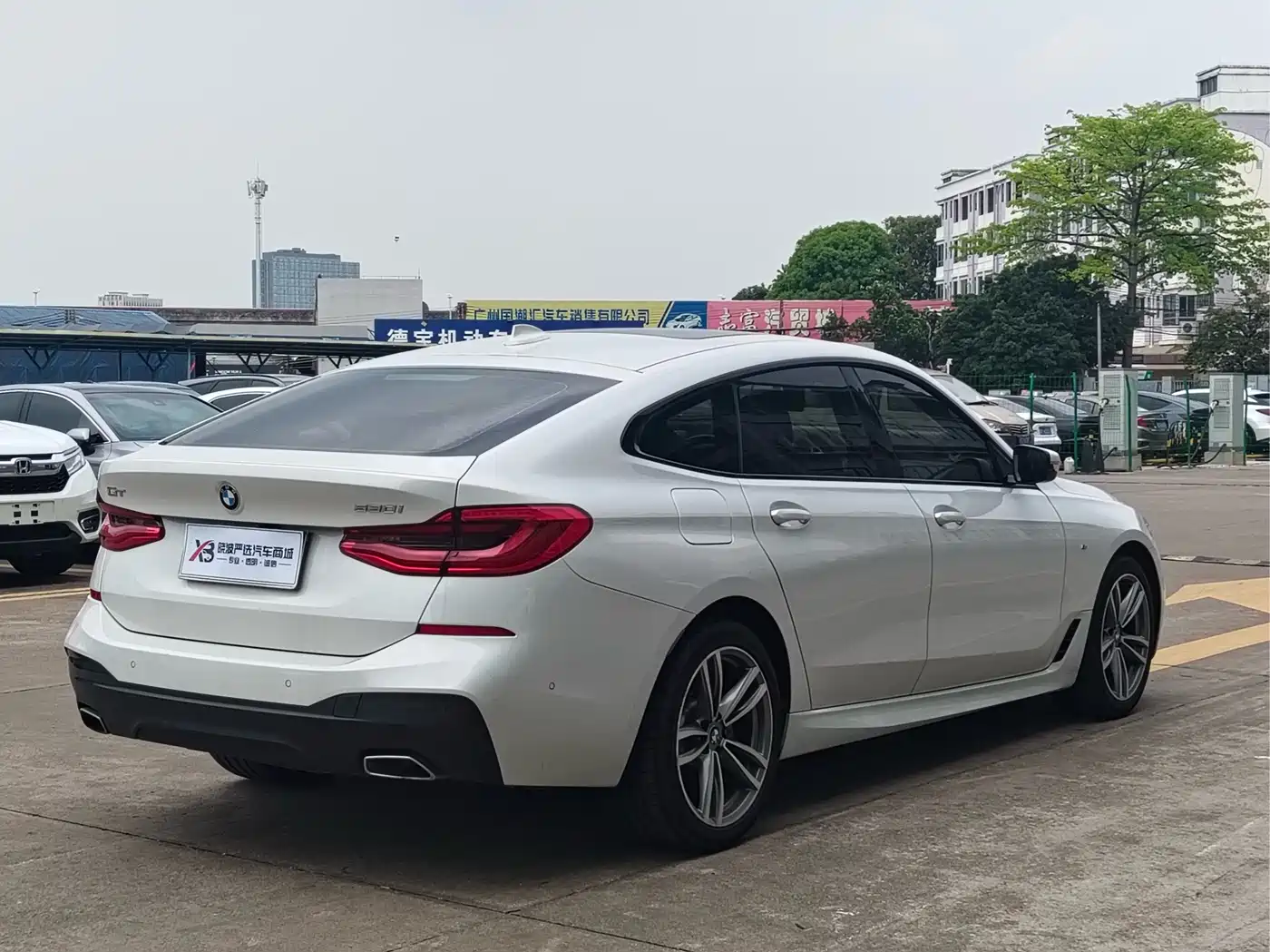 BMW 6 Series GT 2019 630i M Sport Package фото 6