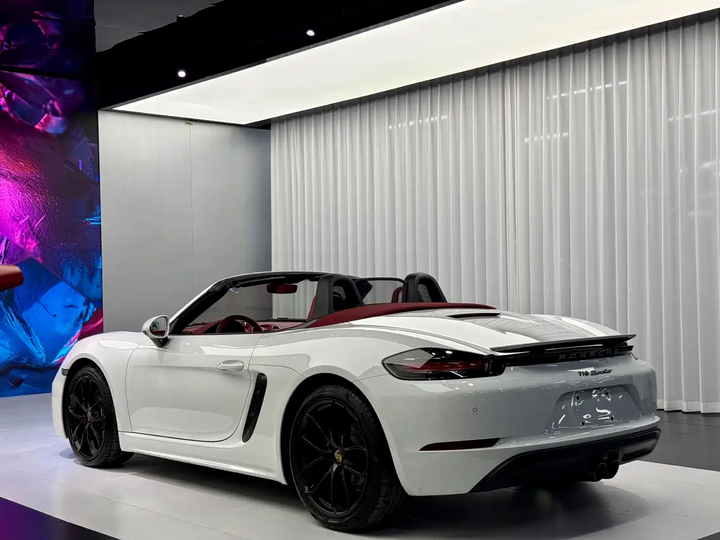 PORSCHE 718
