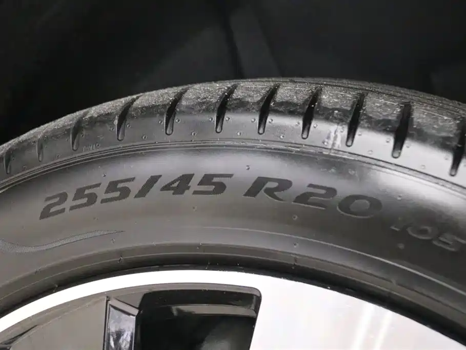 VOLVO XC60 PLUG IN HYBRID