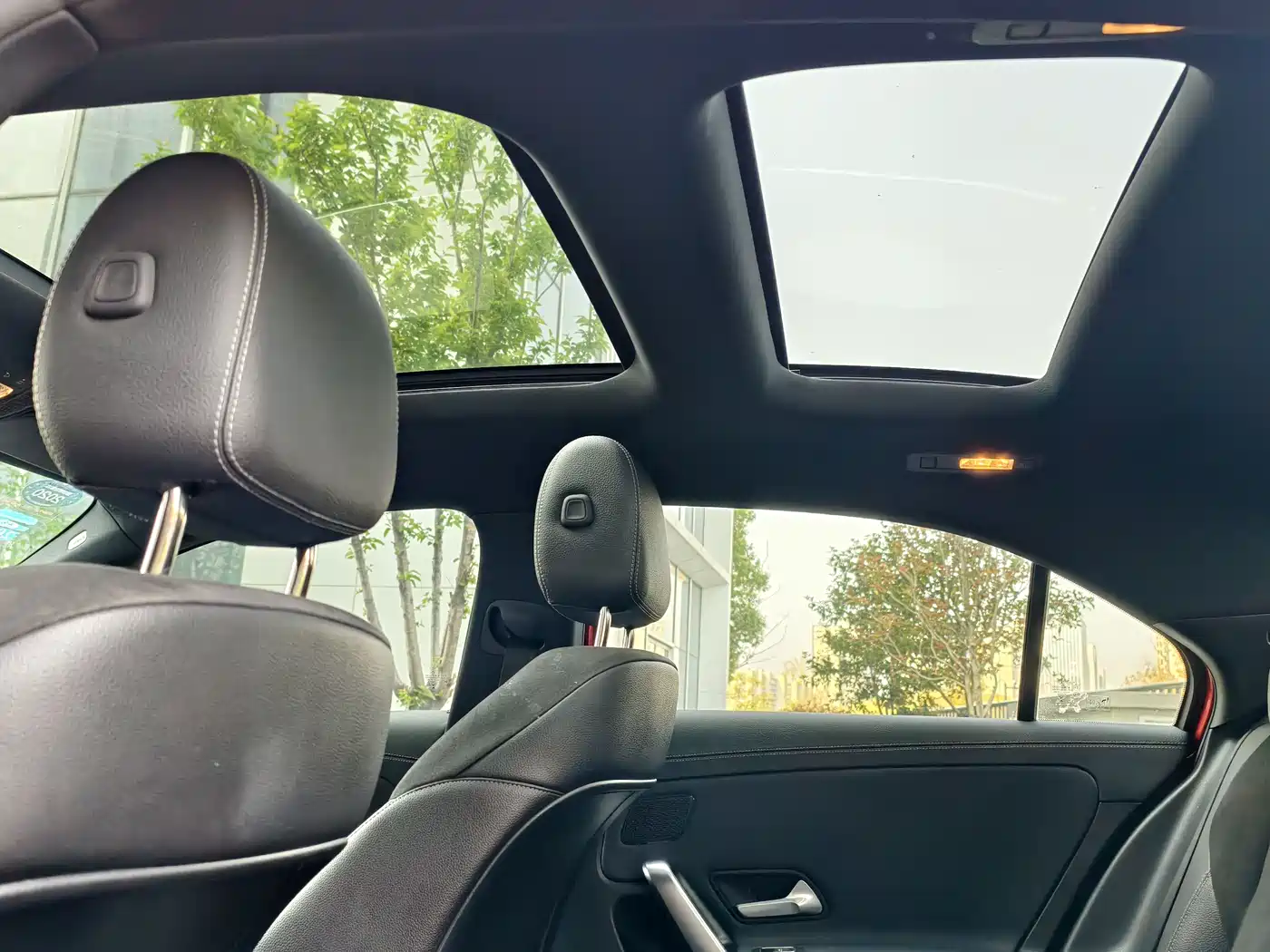 Mercedes-Benz A-Class 2019 A 180 L Sport Sedan фото 32