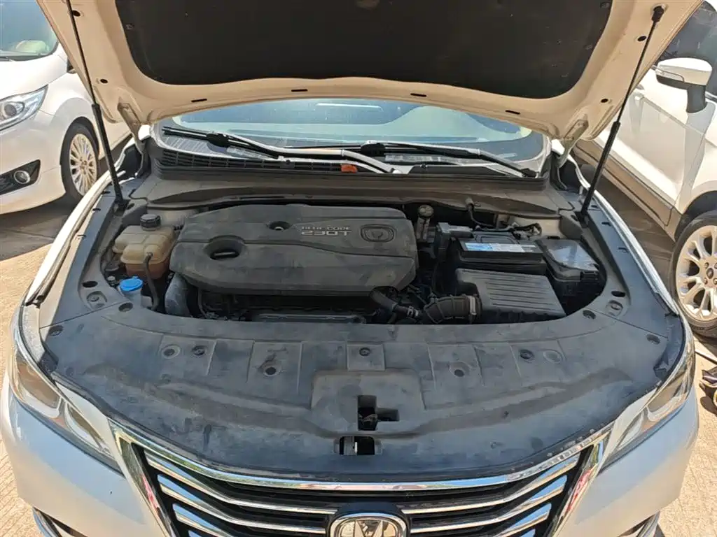 Changan Raeton CC 2018 2018 1.5T Automatic Premium Elegance Radiance Edition China V