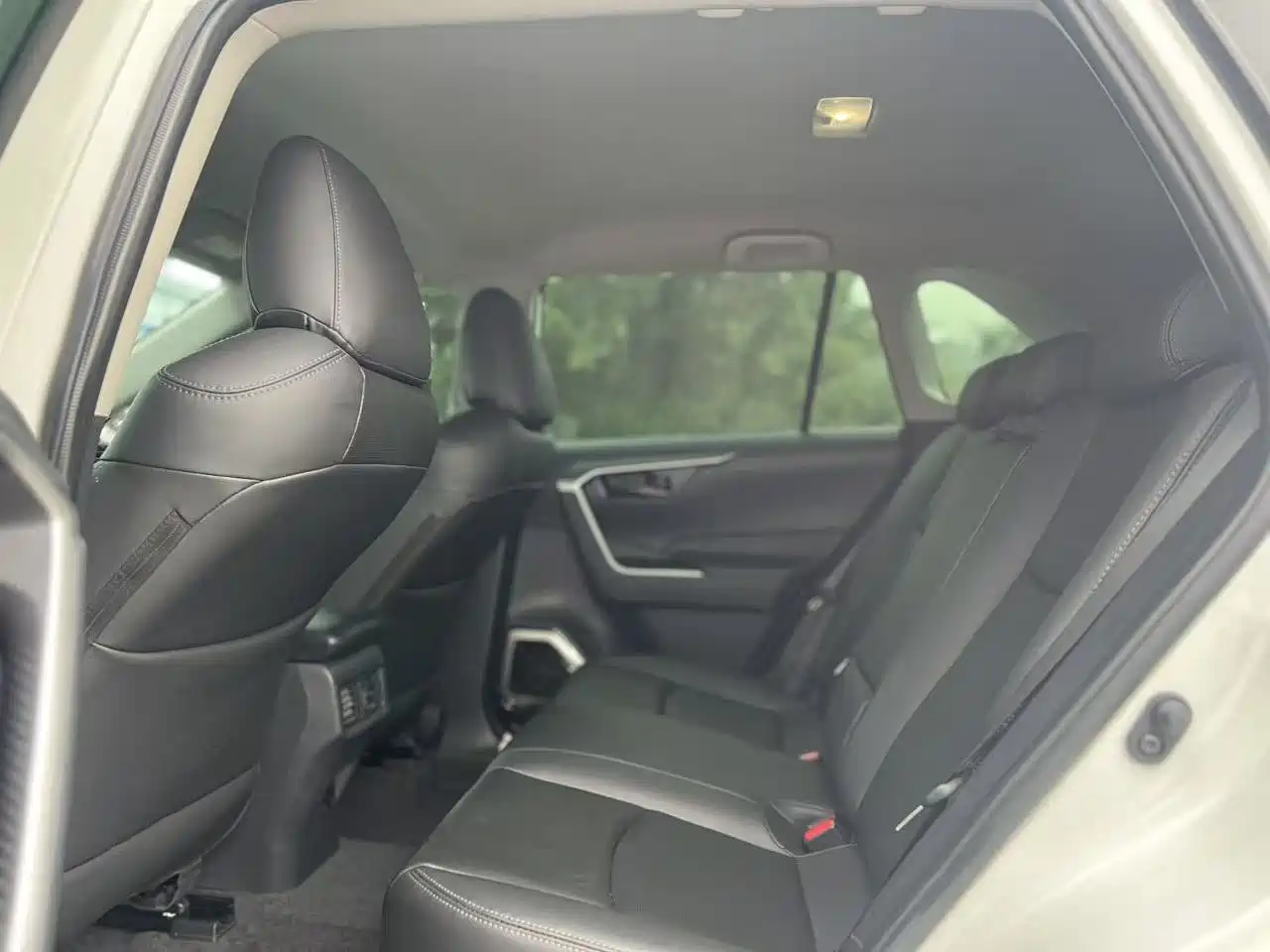 Toyota RAV4 Rongfang 2024 2.0L CVT FWD Urban Edition фото 6