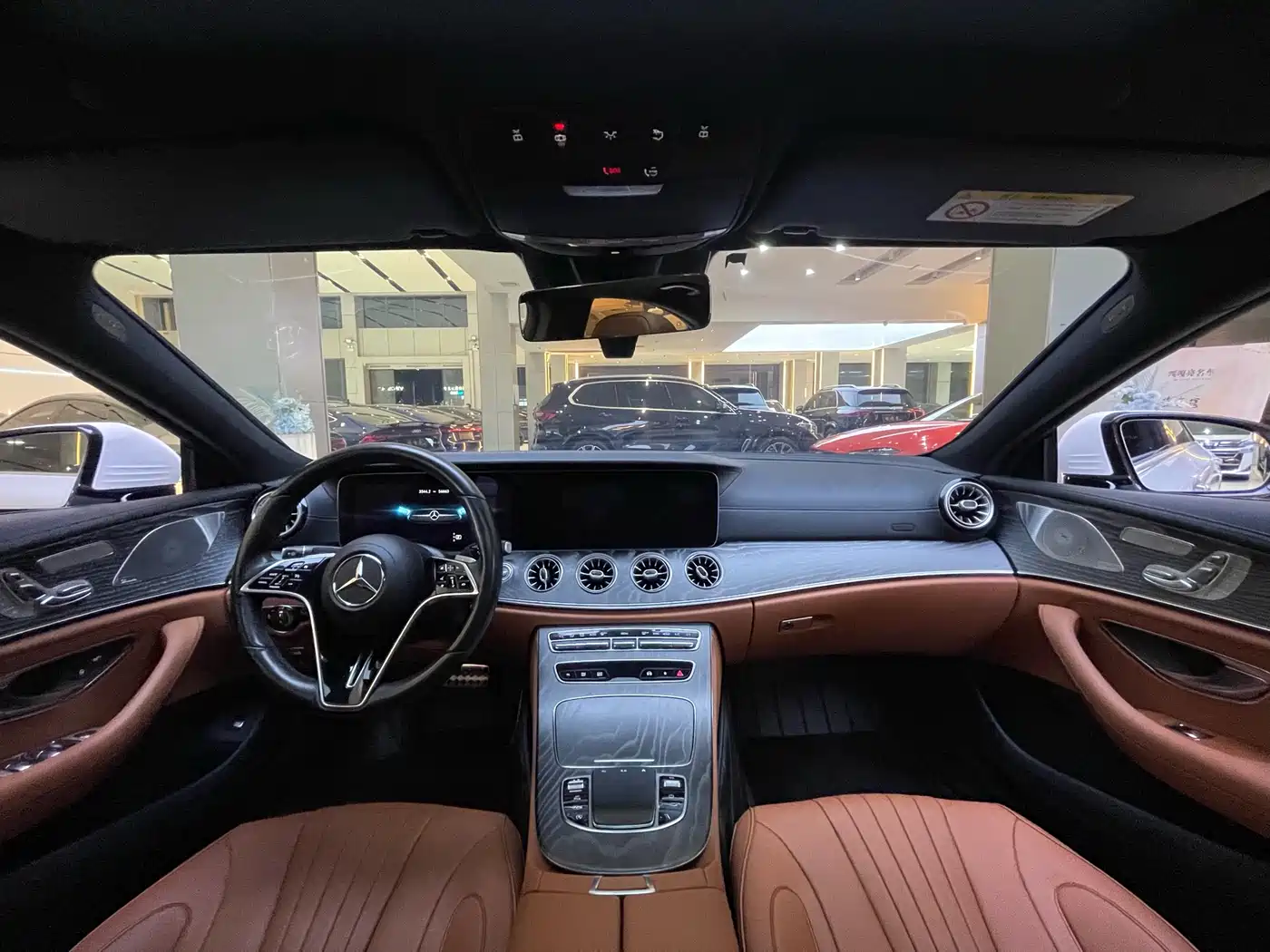 Mercedes-Benz CLS 2023 Model CLS 300 Luxury Version фото 5